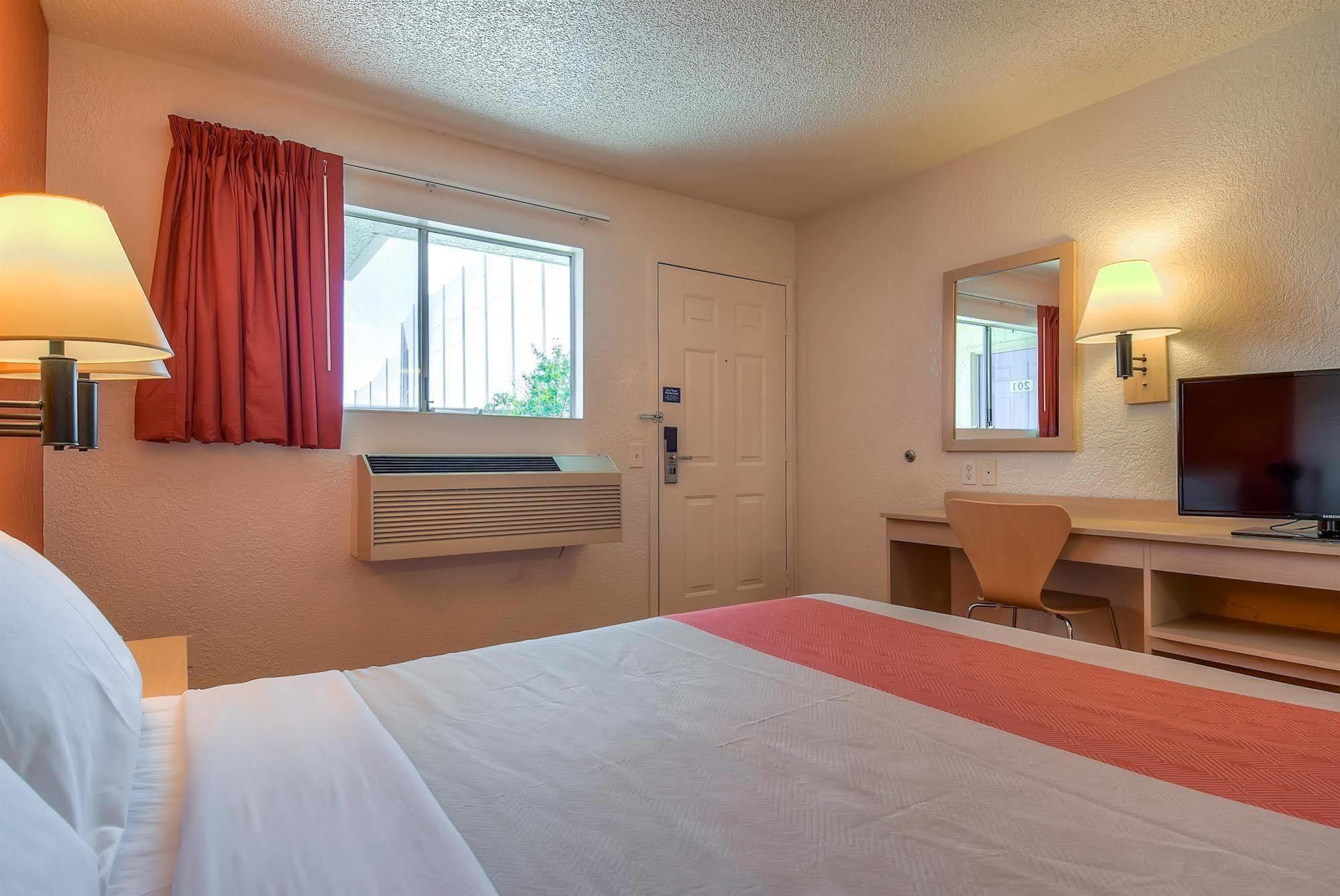 Motel 6-Rowland Heights, Ca - Los Angeles - Pomona Extérieur photo