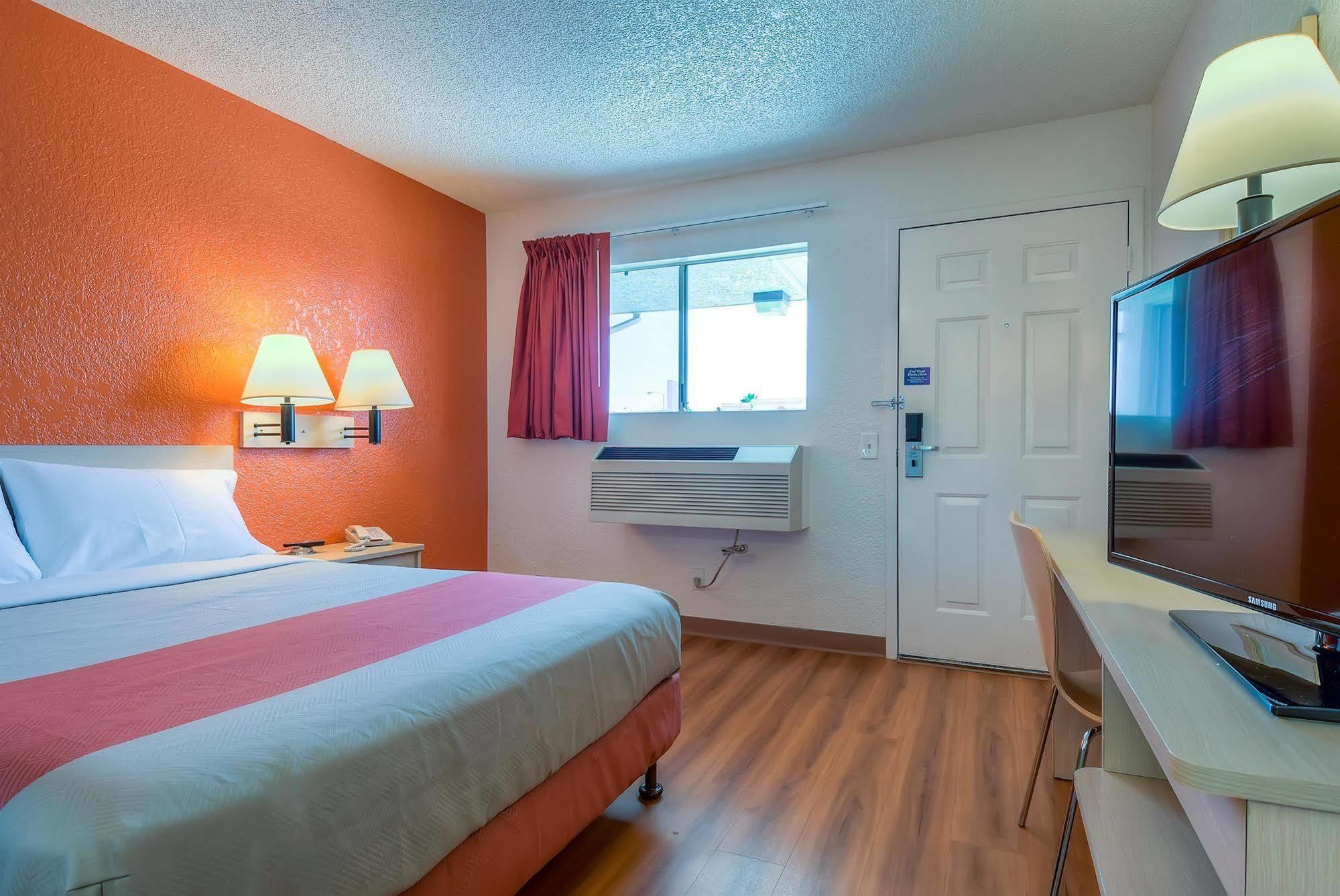 Motel 6-Rowland Heights, Ca - Los Angeles - Pomona Extérieur photo