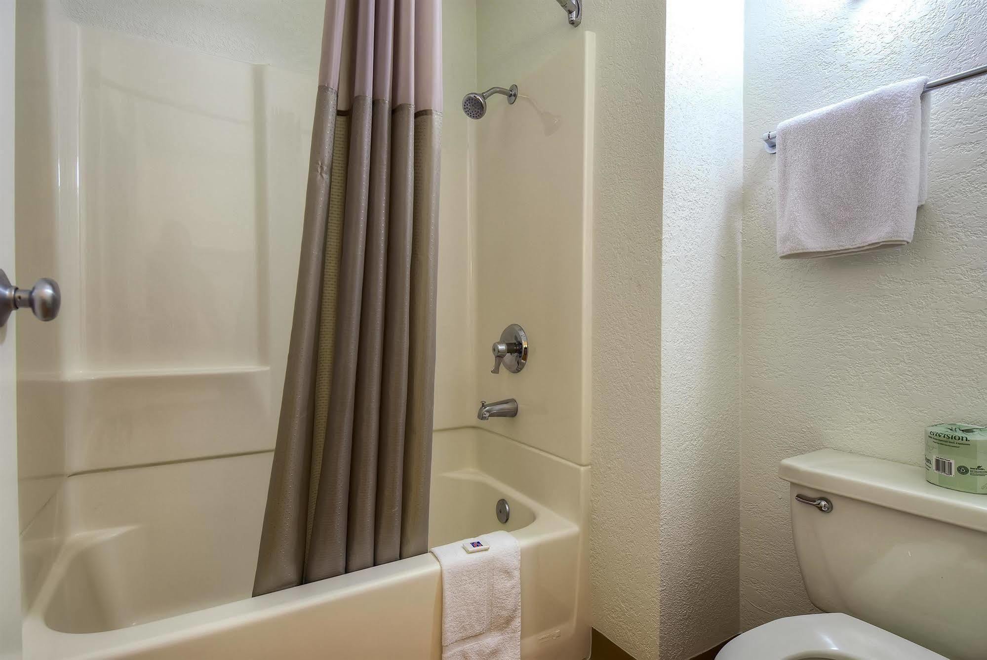 Motel 6-Rowland Heights, Ca - Los Angeles - Pomona Extérieur photo